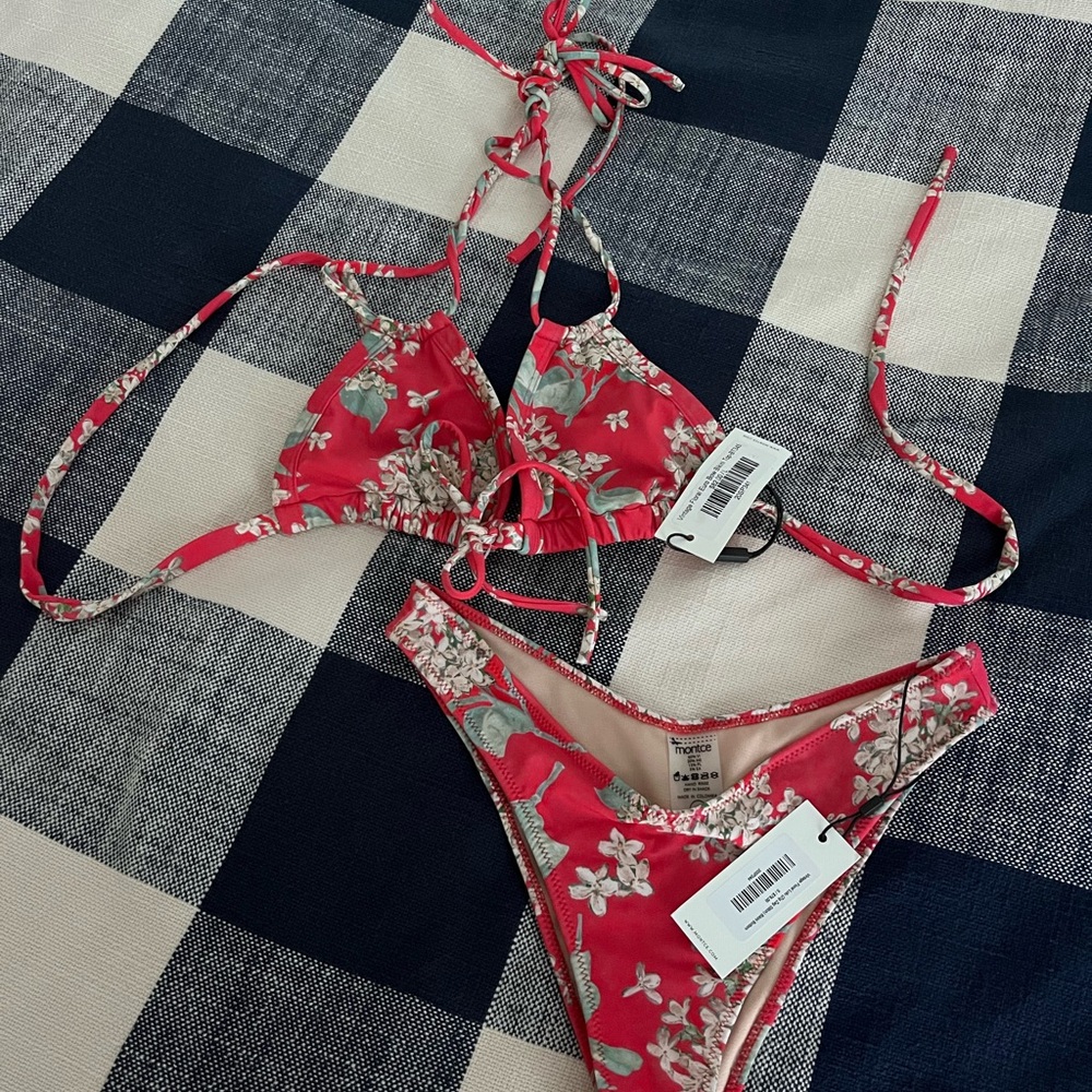 Gorgeous Montce Vintage - SUPER RARE Floral Red Bikini Set.